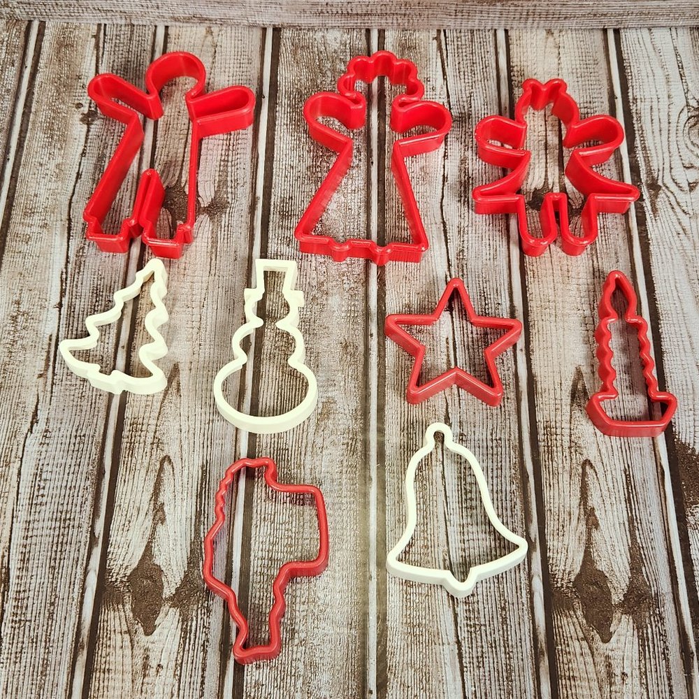 Lot of 9 Vintage Plastic Red White  Christmas Gingerbread Santa Cookie Cutters